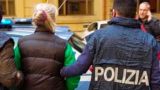 В Италии раздосадованная молдаванка напала на полицейских, лишивших ее интима
