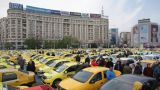 Таксисты протестуют в Бухаресте против недобросовестной конкуренции