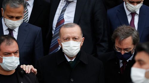 Эрдоган на предвыборном старте: головокружение от успехов затмевает финансовый провал