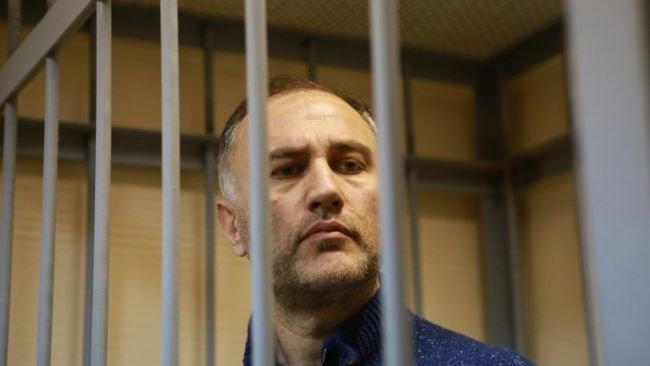 Прежнего вице-губернатора Петербурга оставили в СИЗО до середины мая Прежнего вице-губернатора Петербурга оставили в СИЗО до середины мая