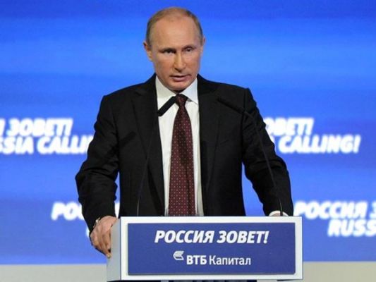 «Экономика вышла из стагнации»: Путин отметил интерес иностранных держав к РФ