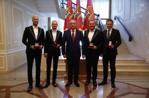 Додон пообещал вознаградить SunStroke Projec за Евровидение