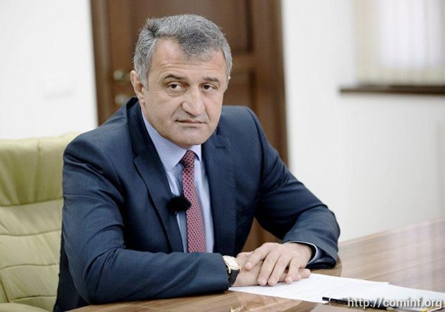 Бибилов объявил о необходимости Южной Осетии войти в состав Российской Федерации Бибилов объявил о необходимости Южной Осетии войти в состав Российской Федерации