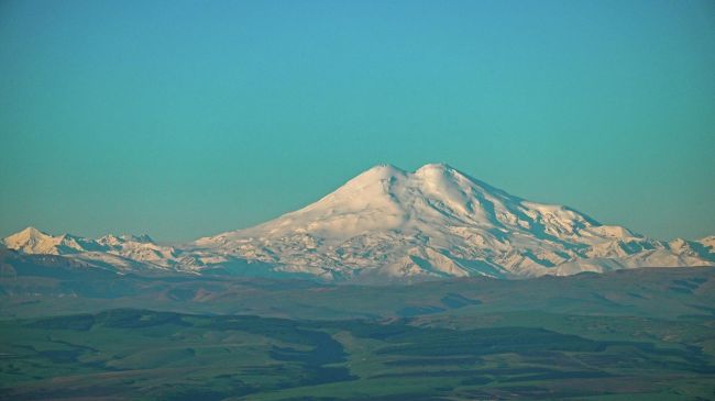 Альпинисты потерялись на Эльбрусе Альпинисты потерялись на Эльбрусе