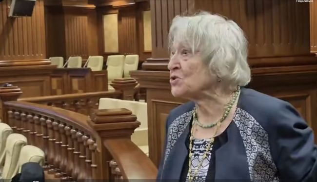 Молдавская оппозиция в парламенте не защитила Русский дом — глава общины