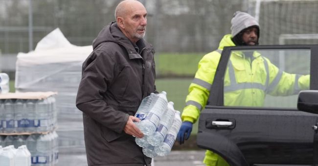 Дальше хуже? Десятки тысяч англичан остались без воды из-за морозов