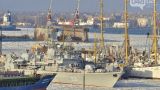 Весь украинский военно-морской флот замерз в Одесском заливе