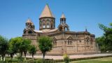 Армянская церковь выступила против принятия новой Конституции Армении