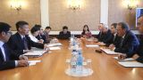 Богданов обсудил с членом ЦК Компартии Вьетнама контакты на высшем уровне