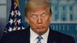 Провел полночи в соцсетях: Трампа опять поймали с закрытыми «от скуки» глазами