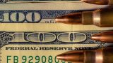 Доллар укрепляется на фоне геополитических факторов