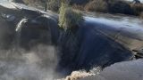 В Алтайском крае прорвало дамбу, разрушена дорога в райцентре Шелаболиха