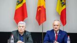Экс-президенты Молдавии обвиняют власти в госизмене за назначение главы Нацбанка