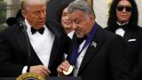 Сталлоне посмеялся над Трампом во время вручения премии