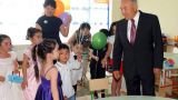 «Бедные дети наши»: Назарбаев потребовал облегчить школьную программу