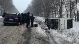 Под Харьковом сдуло ветром пассажирский автобус
