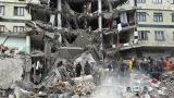Число жертв землетрясения в Турции и Сирии превысило 7,7 тысячи человек