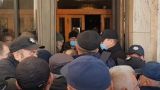 Бунт в Закарпатье: народ против ставленников Зеленского — Петрова и Тищенко