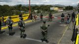 Эскалация на границе Венесуэлы и Колумбии: протестующие атаковали военных