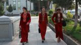 В Туркмении запретили женские шорты и купальники-бикини