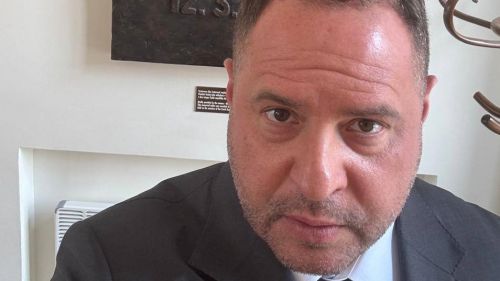 Ермак готовится бежать с Украины по документам прикрытия — ZN