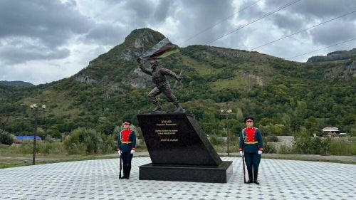 Память Героя России, выносившего тела украинцев с поля боя, увековечат в Южной Осетии