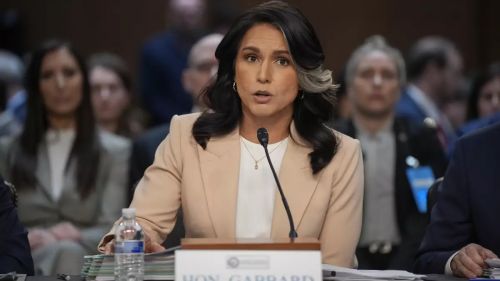 Эксперт: Глава Нацбезопасности топит Трампа своими признаниями в Конгрессе по Ирану