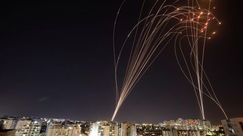 «Железный купол» не справляется: Иран начал бить по Израилю современными ракетами