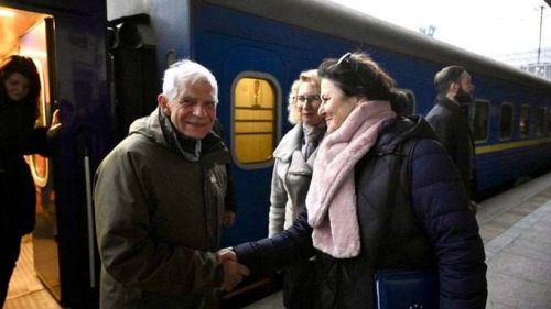 На Украину прибыло военное командование НАТО. Сейчас бы бахнуть…