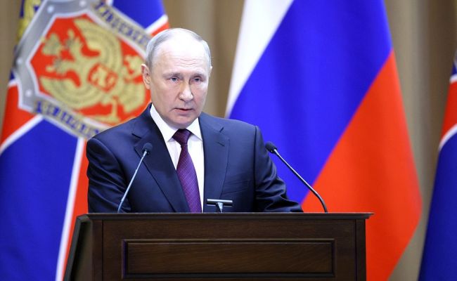 Путин поставил задачу МВД оперативно пресекать попытки «раскачать» общество в России