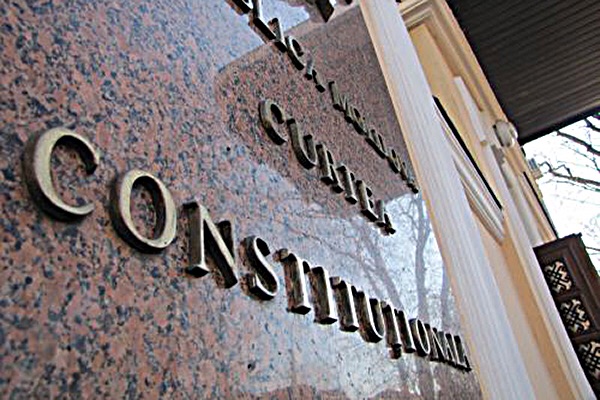 Оппозиция Молдавии призвала выступить против прямых выборов президента