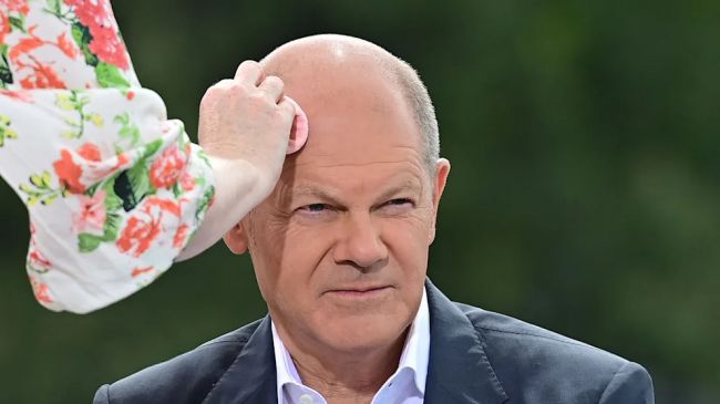 Немецких министров пудрили на сотни тысяч евро: ради имиджа залезли в карман немцев