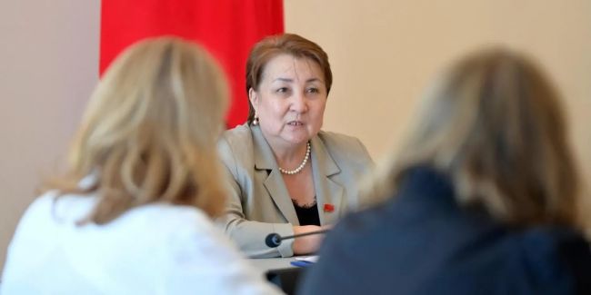 Бунеди Оғохон кӯшиш мекунад ки соҳаи маорифи Қирғизистонро таҳти назорат гирад